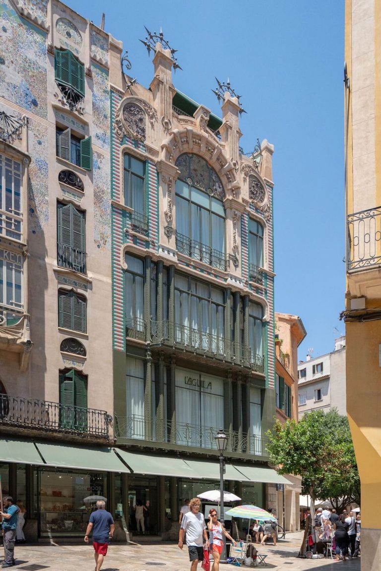 Apartamentos El Águila