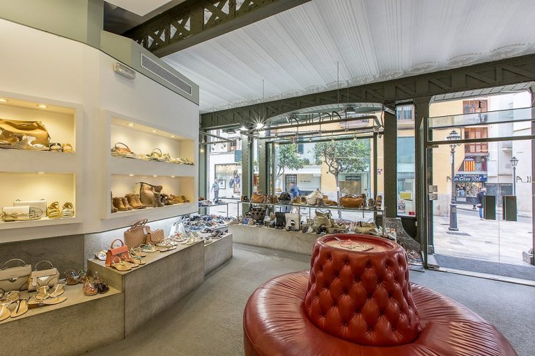 Zapatería El Águila